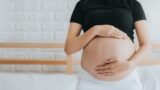 Pregnant women who are not concerned about stretch marks or striae